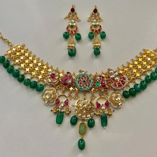 Handcrafted Pachhi Kundan Wedding Set with Pearls and Gold Accents