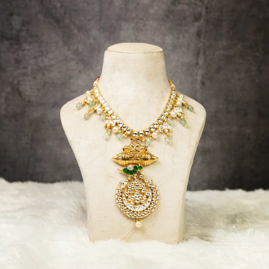 Traditional-Contemporary Pachhi Kundan Set for Wedding Celebrations